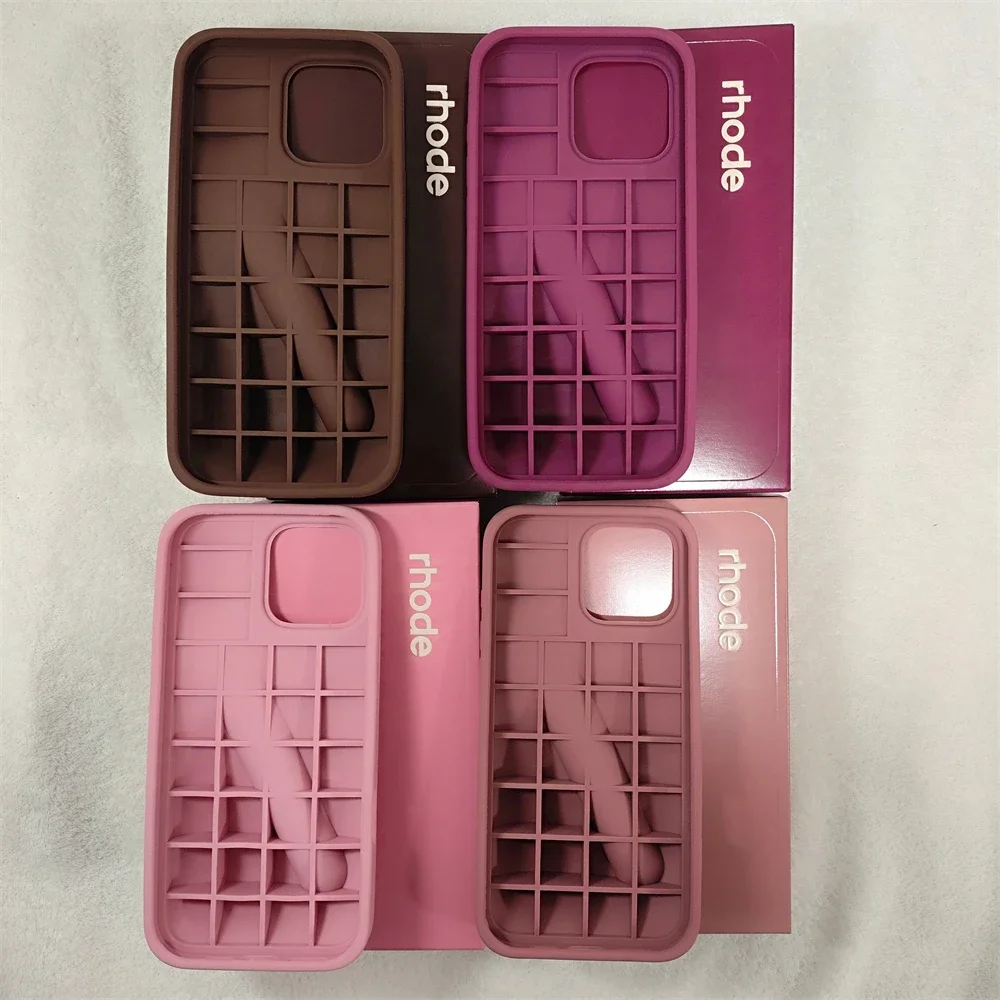 Vue latérale de la coque iPhone avec gloss inséré