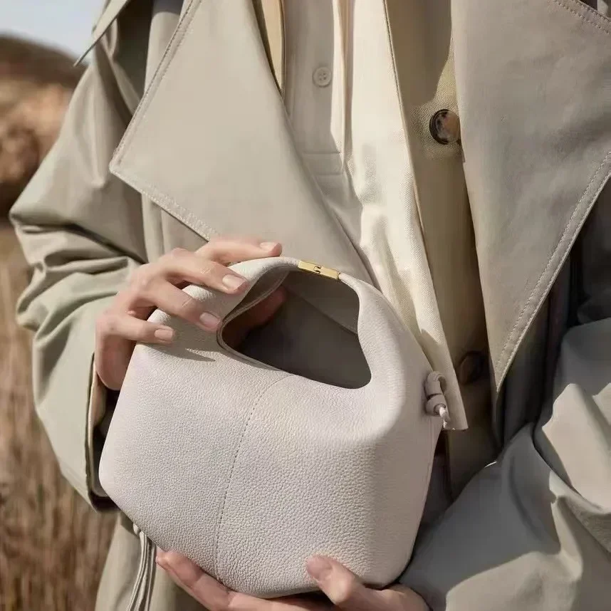 Sac Cabas Femme Chic 2025 - Sac à Épaule Tendance & Pratique Sac cabas femme tendance 2025 design