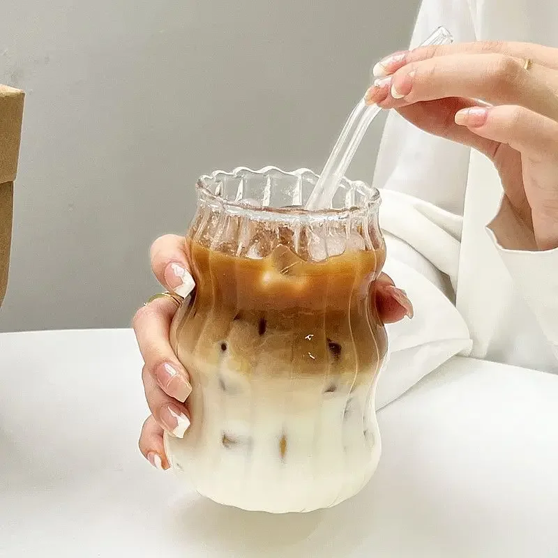 Verre à café glacé ondulé, idéal pour boissons froides
