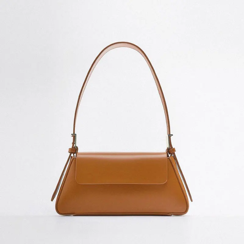Sac Bandoulière Noir à Rabat Femme - Pochette Carrée Chic Quotidien Vue arrière du sac bandoulière noir à rabat