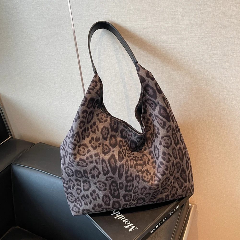 Sac à main léopard, accessoire de mode polyvalent