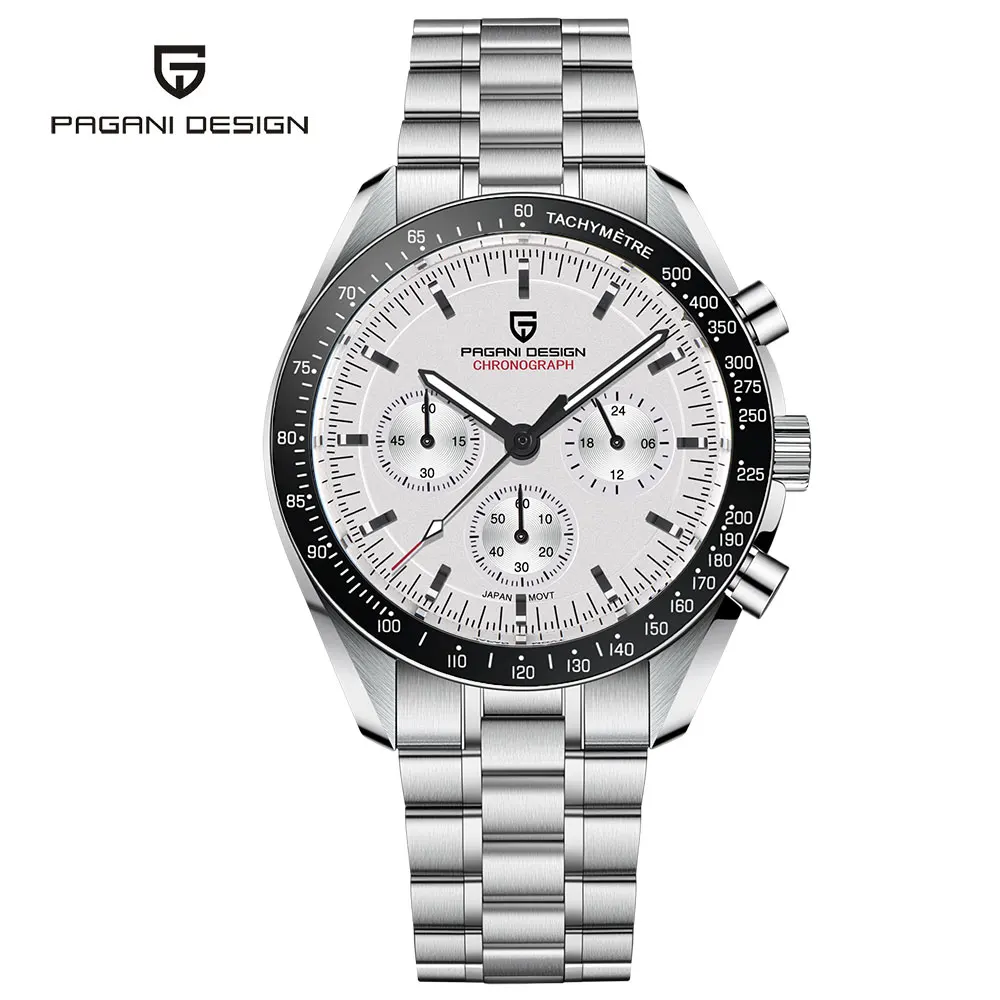 Montre Pagani Design au poignet avec une tenue élégante