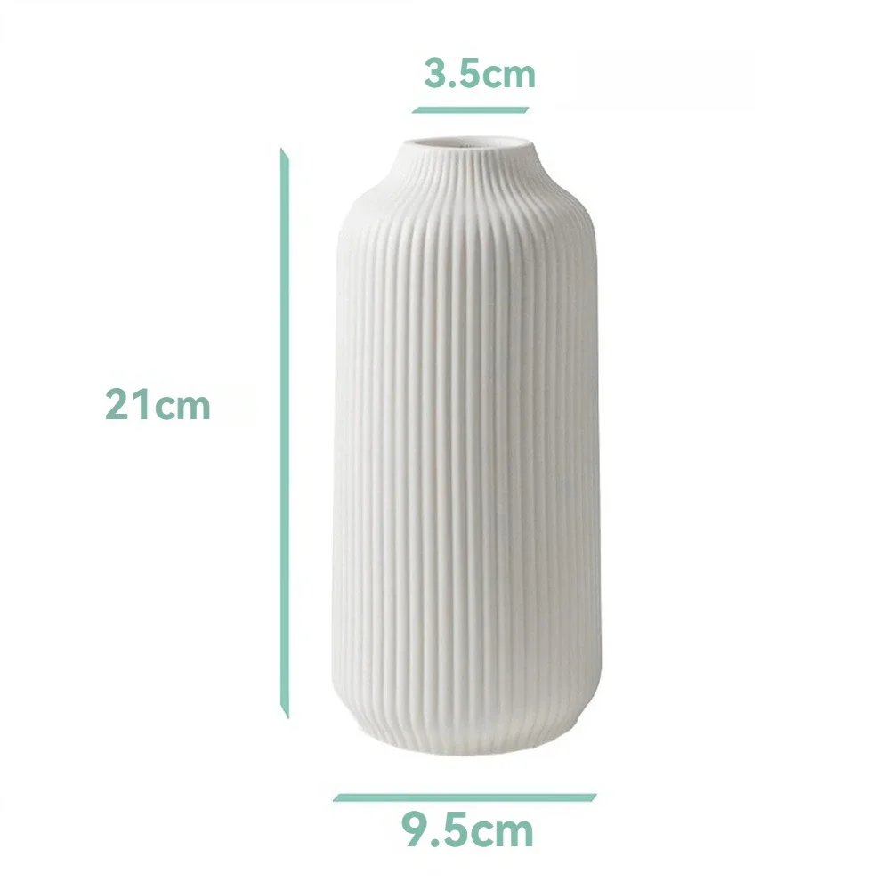 Vase Céramique Minimaliste Mat - Décoration Fleurs Séchées & Pampas Collection de vases en céramique de différentes couleurs et tailles sur une étagère