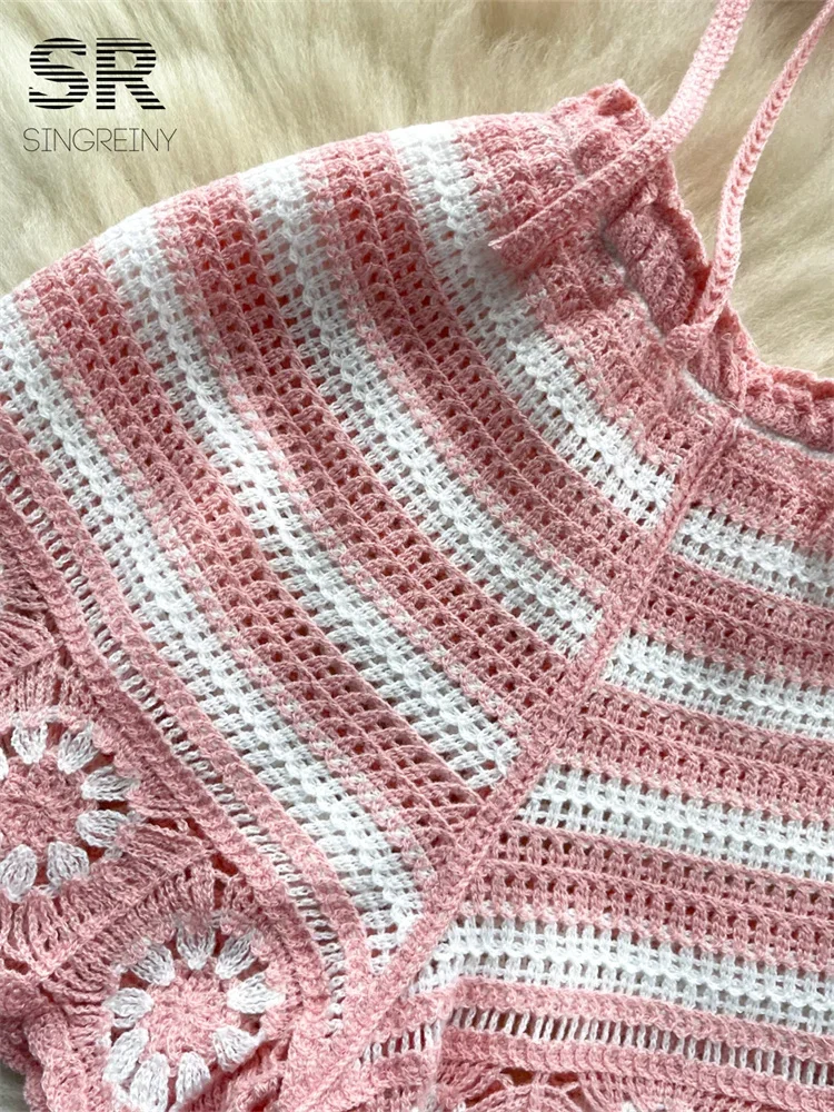 Texture détaillée du tricot ajouré du vêtement