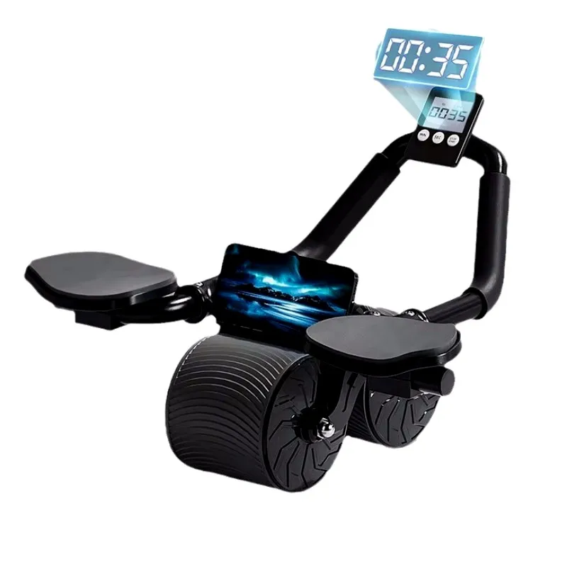 Personne utilisant la roue abdominale avec support coudes