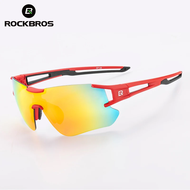 Détail des lentilles UV400 des lunettes de cyclisme