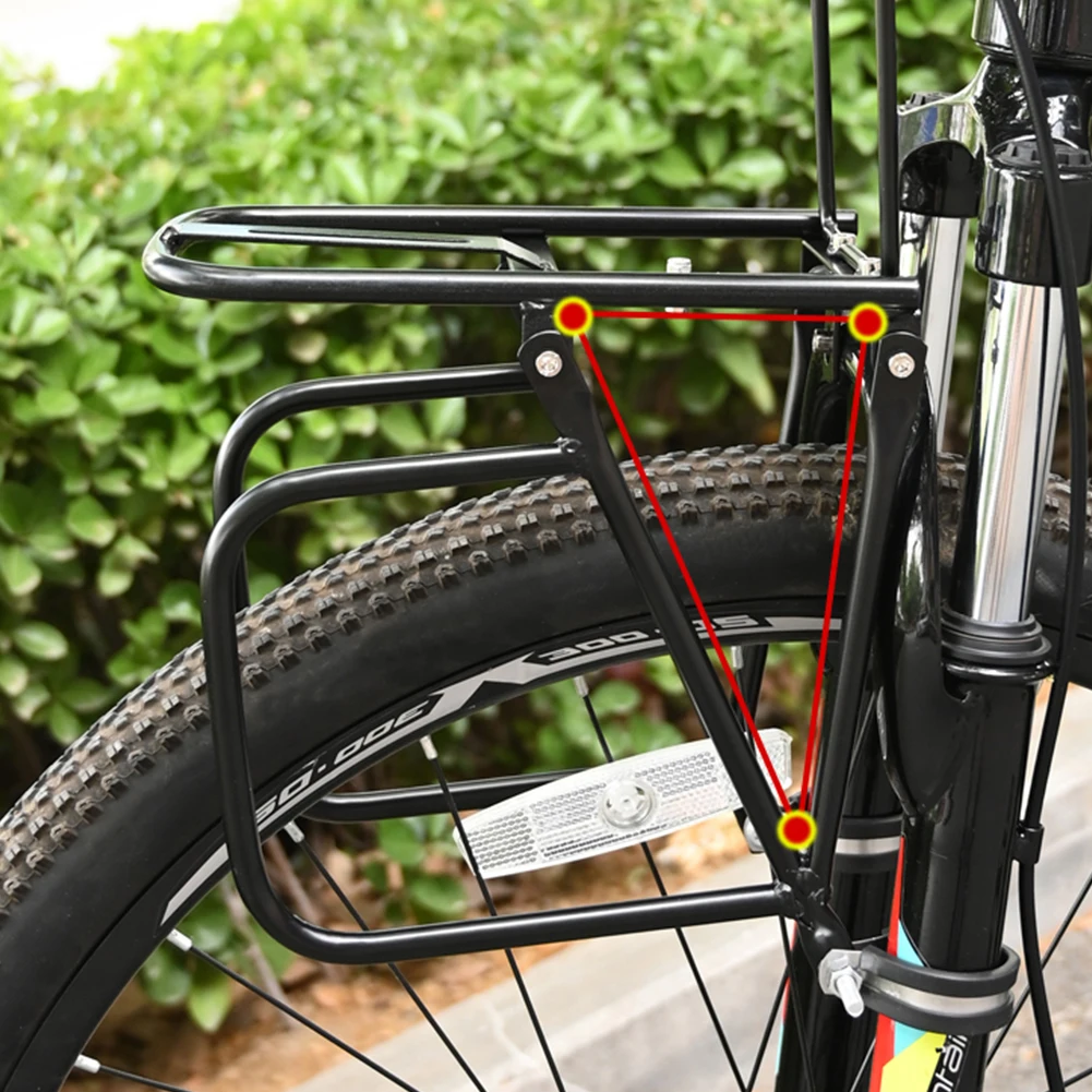 Détail des protections latérales du porte-bagages vélo