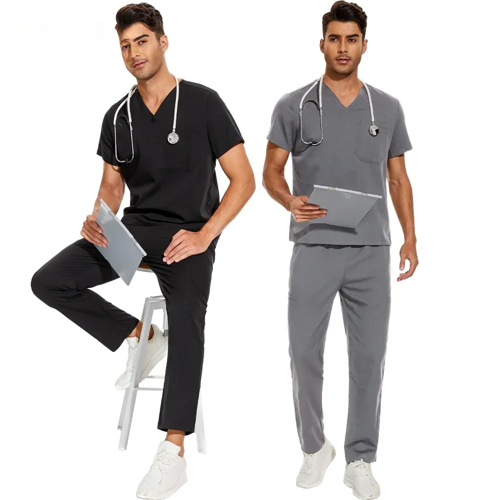 Homme en tenue médicale professionnelle, ensemble de scrubs bleus