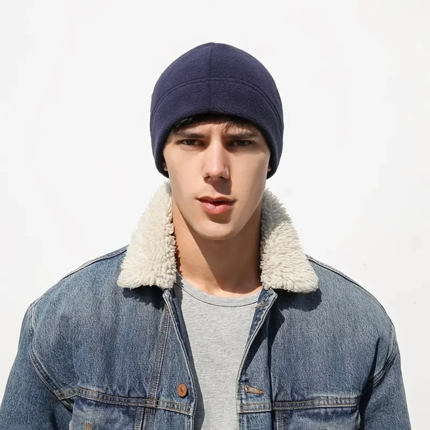 Bonnet noir en acrylique résistant