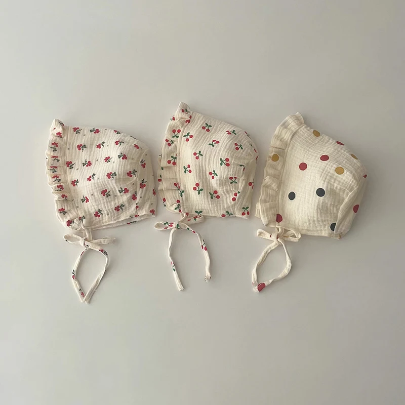 Chapeau de soleil bébé motif floral