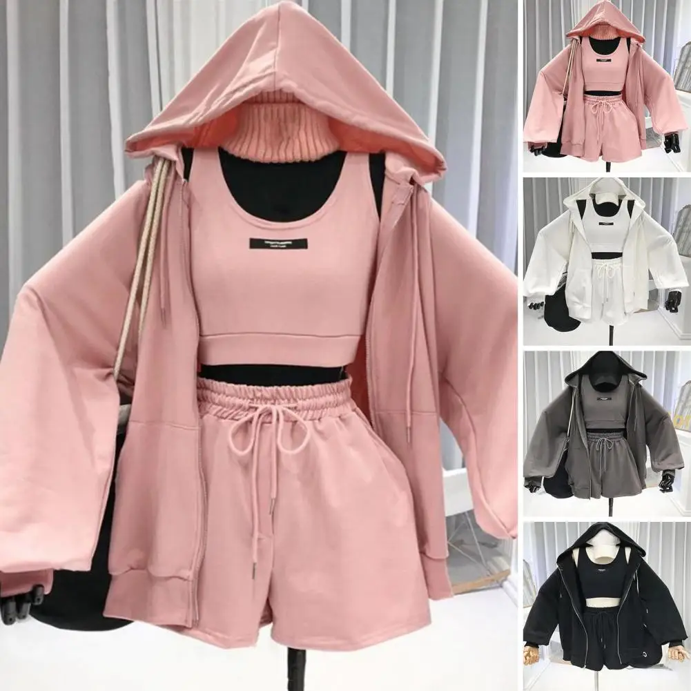 Ensemble activewear femme avec hoodie et short