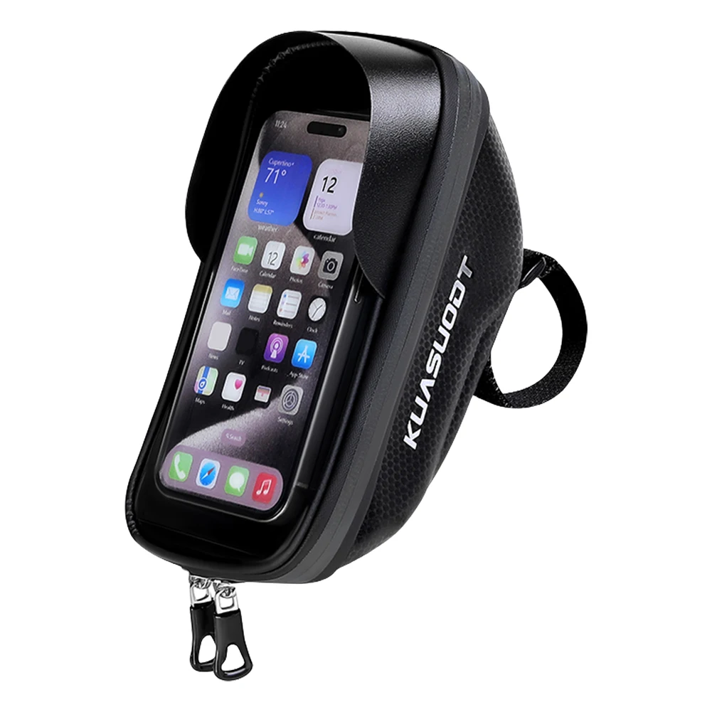 Cycliste utilisant l'écran tactile de sa sacoche de vélo