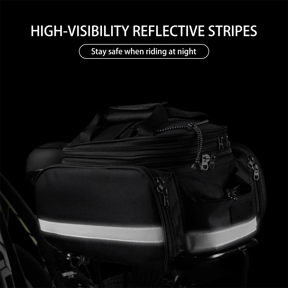 Sac de vélo fixé au porte-bagages d'un VTT