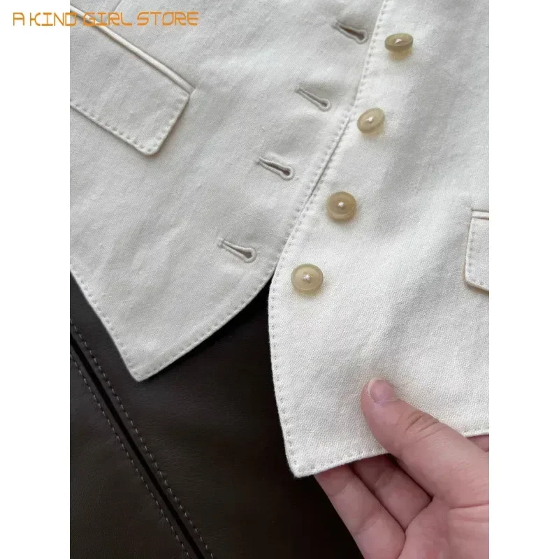 Vue de dos du pantalon patte d'éléphant fluide