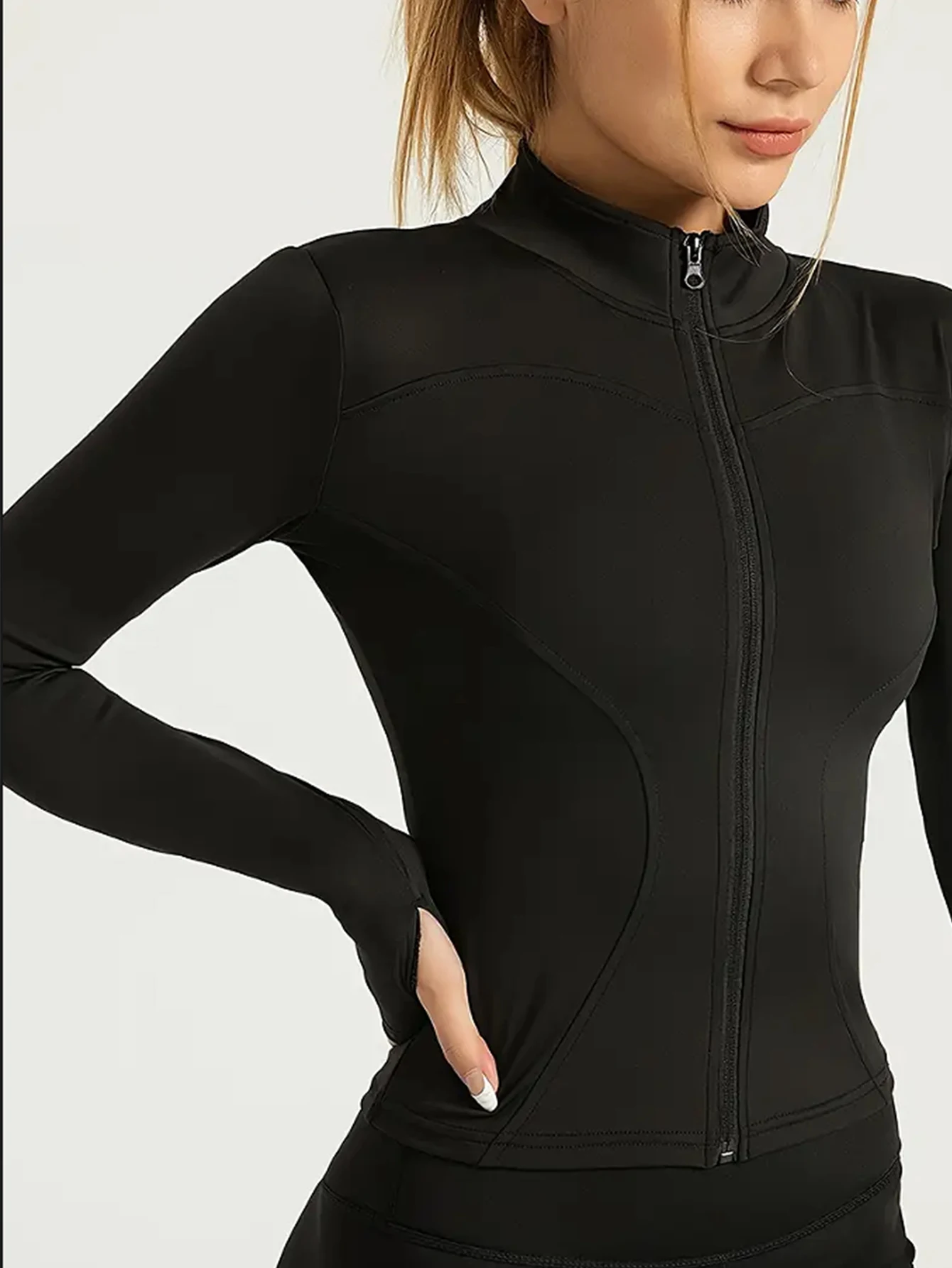 Detail of the zip and collar